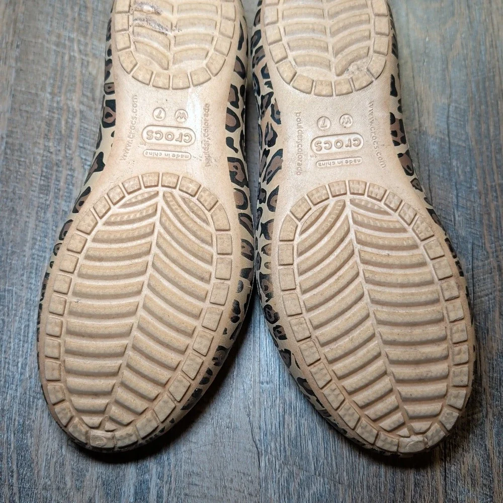 Crocs Kadee Flat Women Size 7 Leopard Print Animal Pattern Brown Black Slip On
